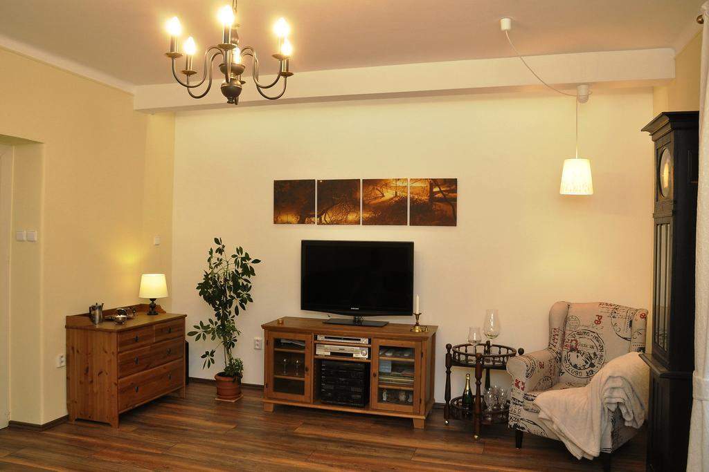 Atmospheric Quiet Apartment Praga Exterior foto